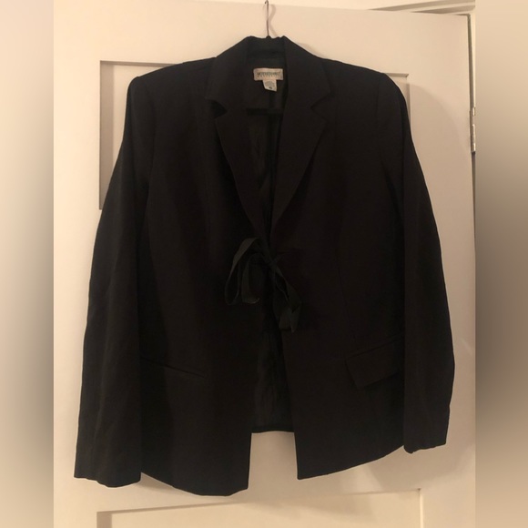 Motherhood black maternity suit jacket with ribbon connector in medium. - Picture 2 of 4